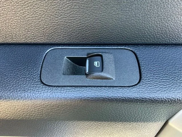Used 2021 Agate Black Metallic Ford Lariat image 26