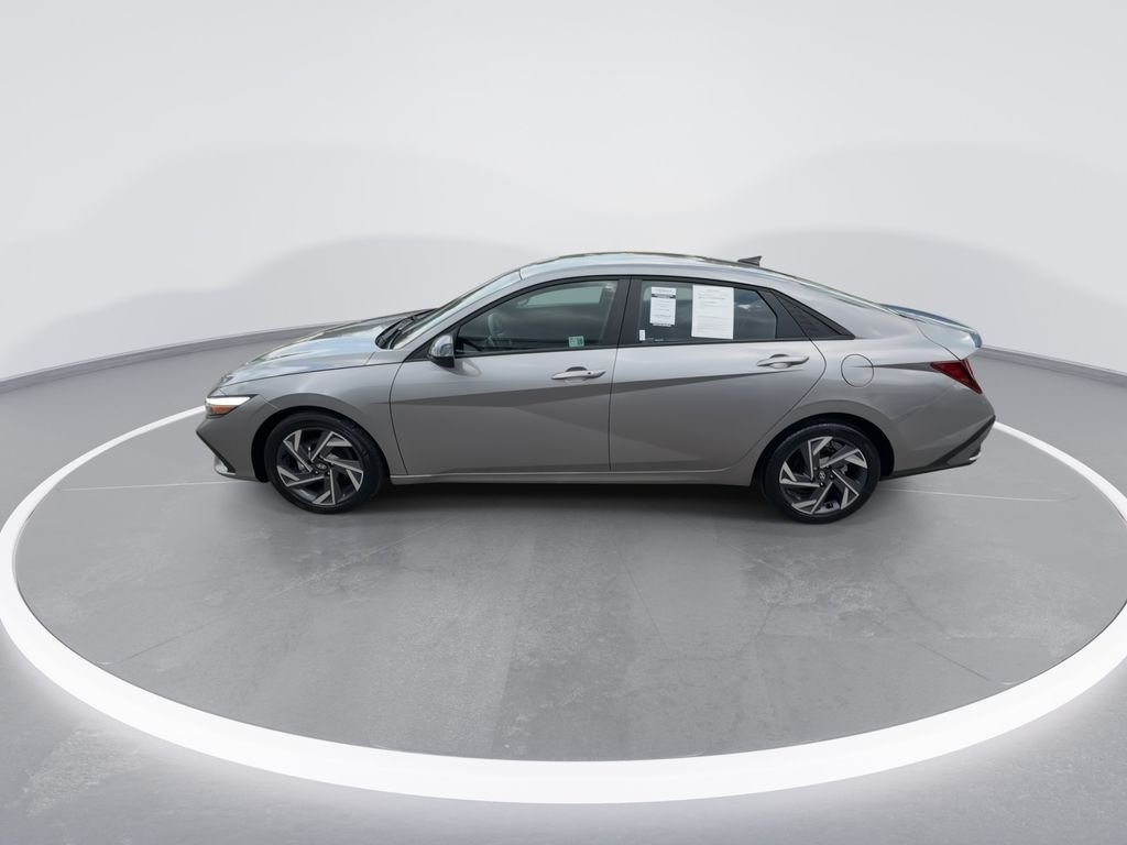 Certified Used 2025 Silver Hyundai SEL Sport image 5