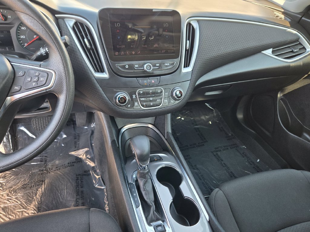 Used 2025 Gray Chevrolet LT image 17