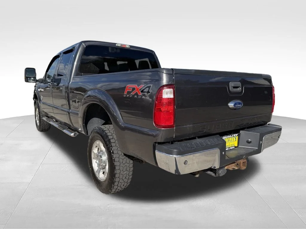 Used 2016 Gray Ford XLT image 3