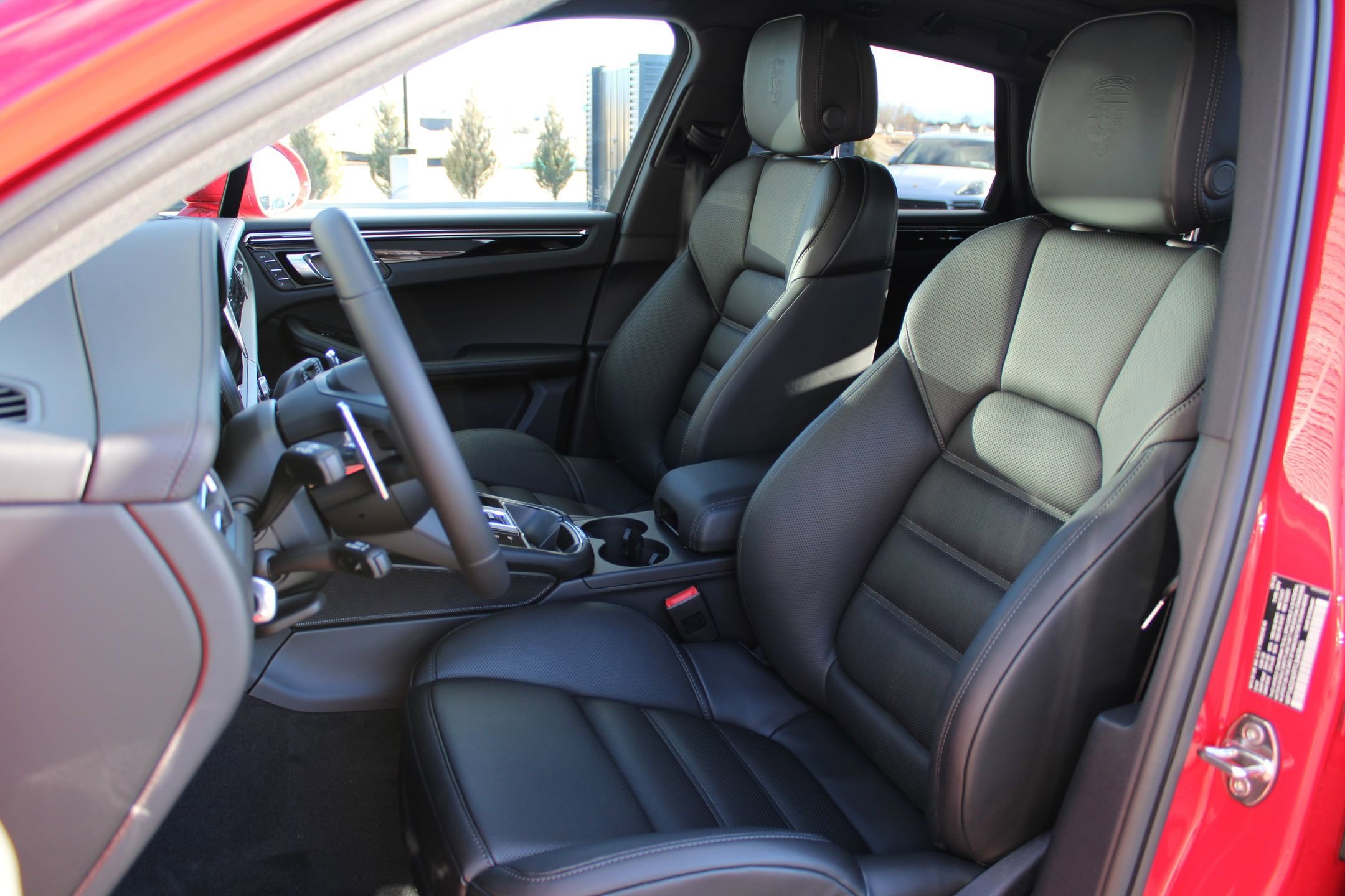 2026 Porsche Macan S - Photo 5