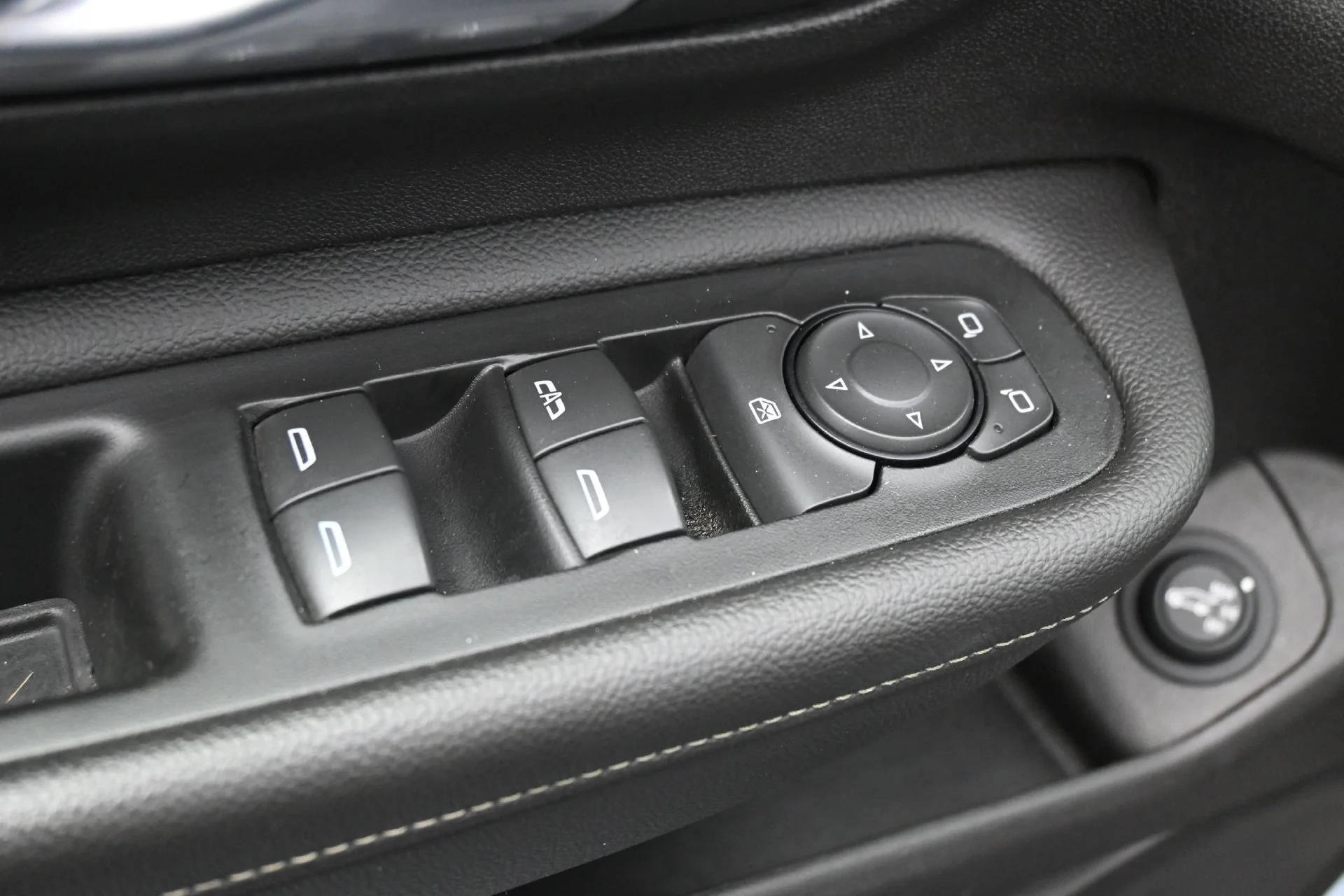Used 2018 Blue Steel Metallic GMC Denali image 19