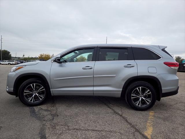Certified Used 2017 CELESTIAL SILVER Toyota  image 19