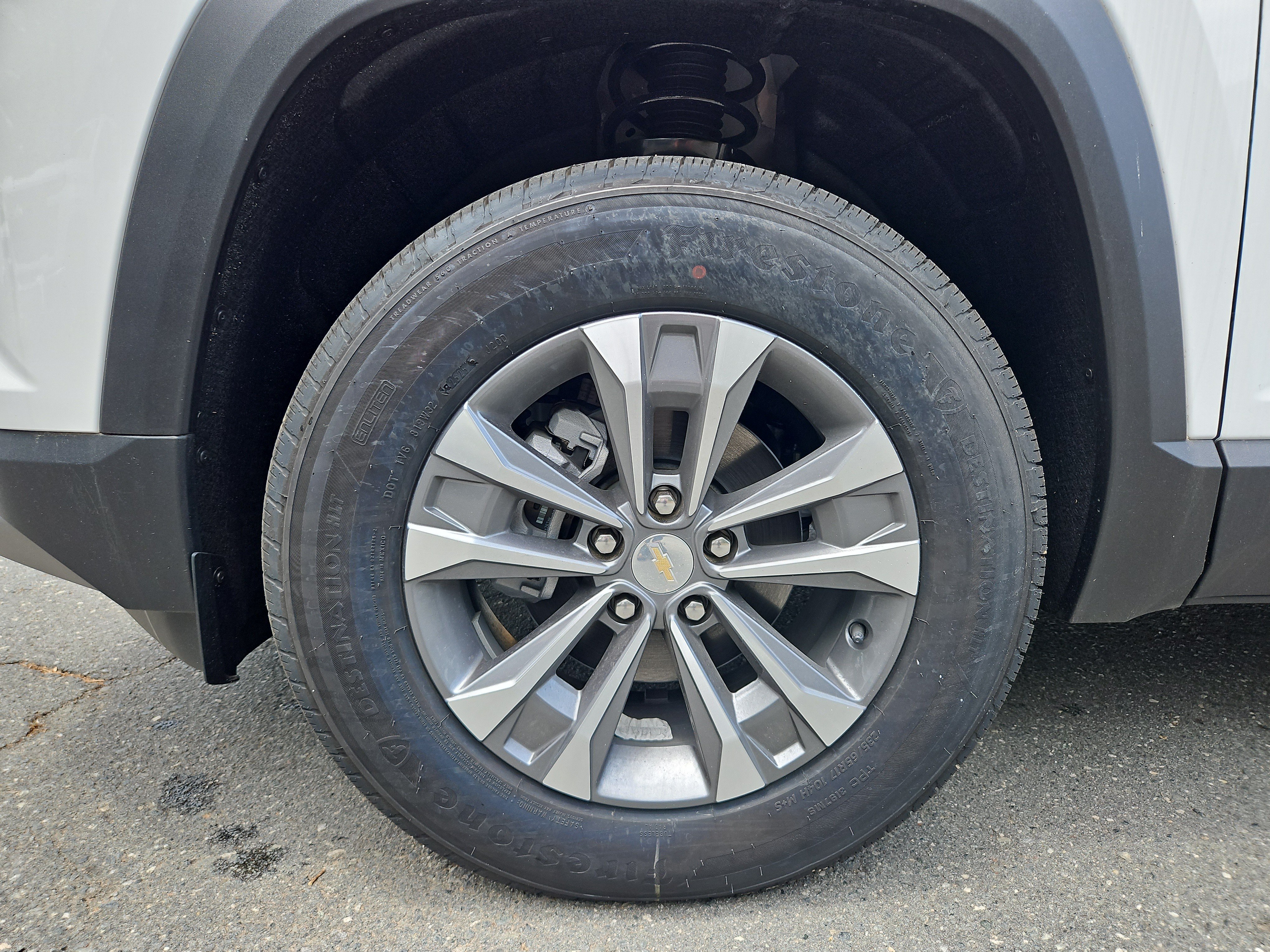2026 Chevrolet Equinox LT - Photo 8