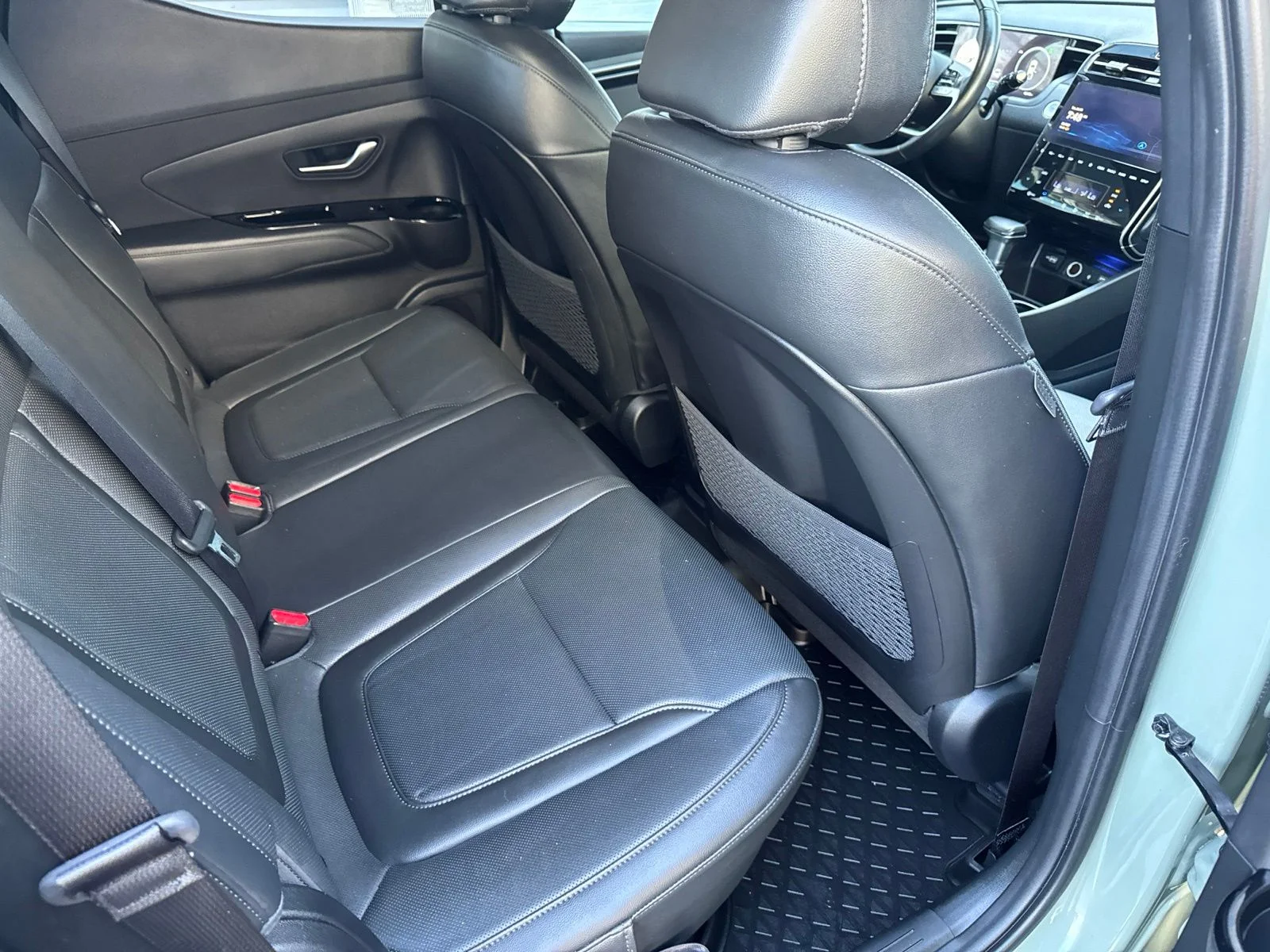 Used 2023 Green Hyundai Limited image 7