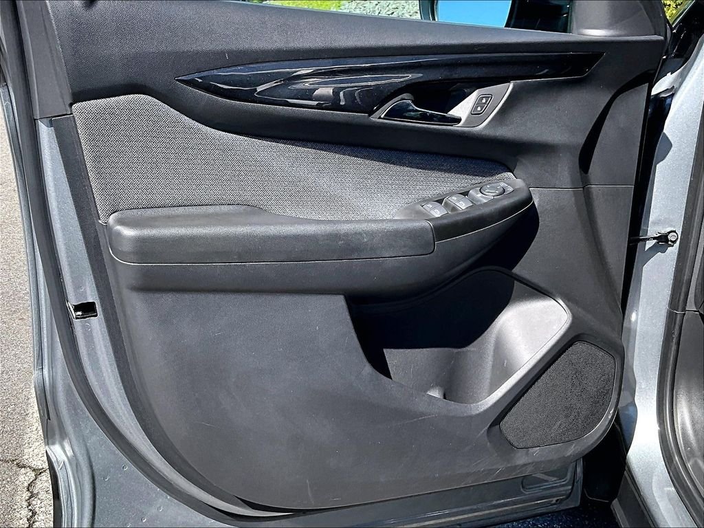 Used 2025 Gray Chevrolet LT image 9