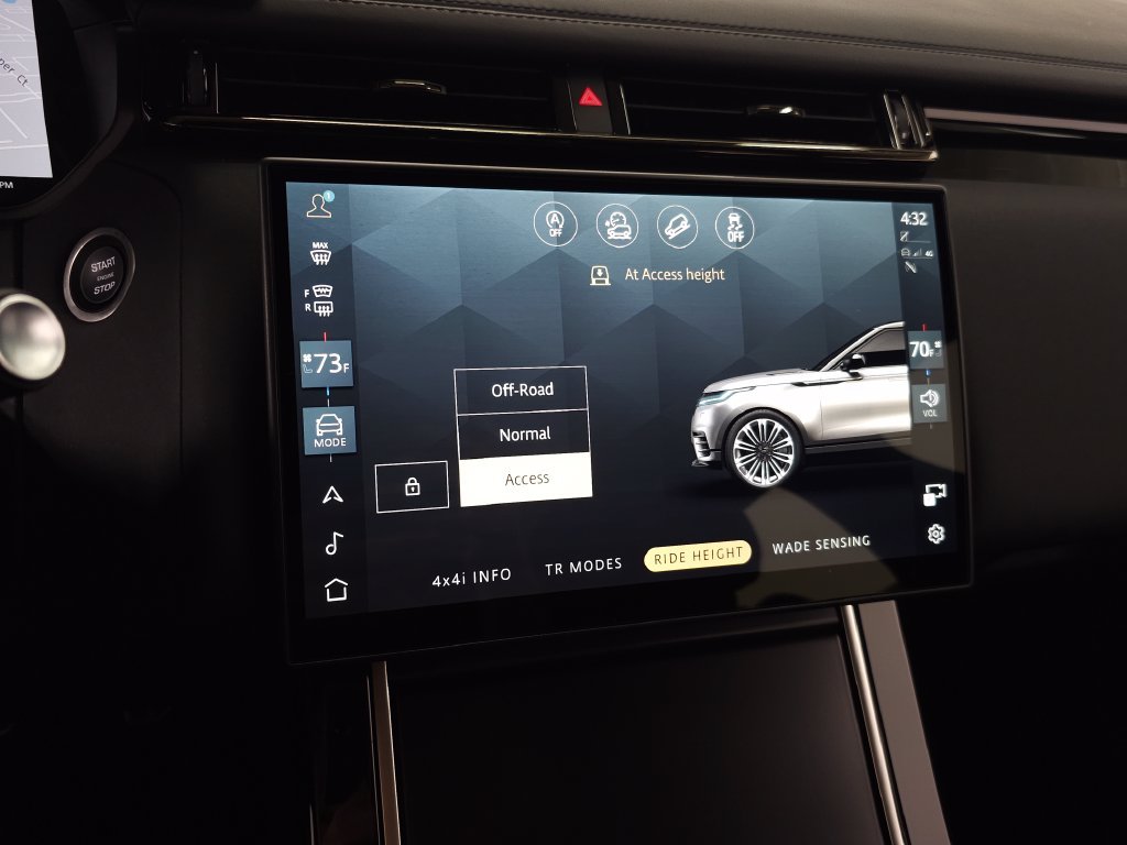 Certified Used 2026 White Land Rover Dynamic SE image 29