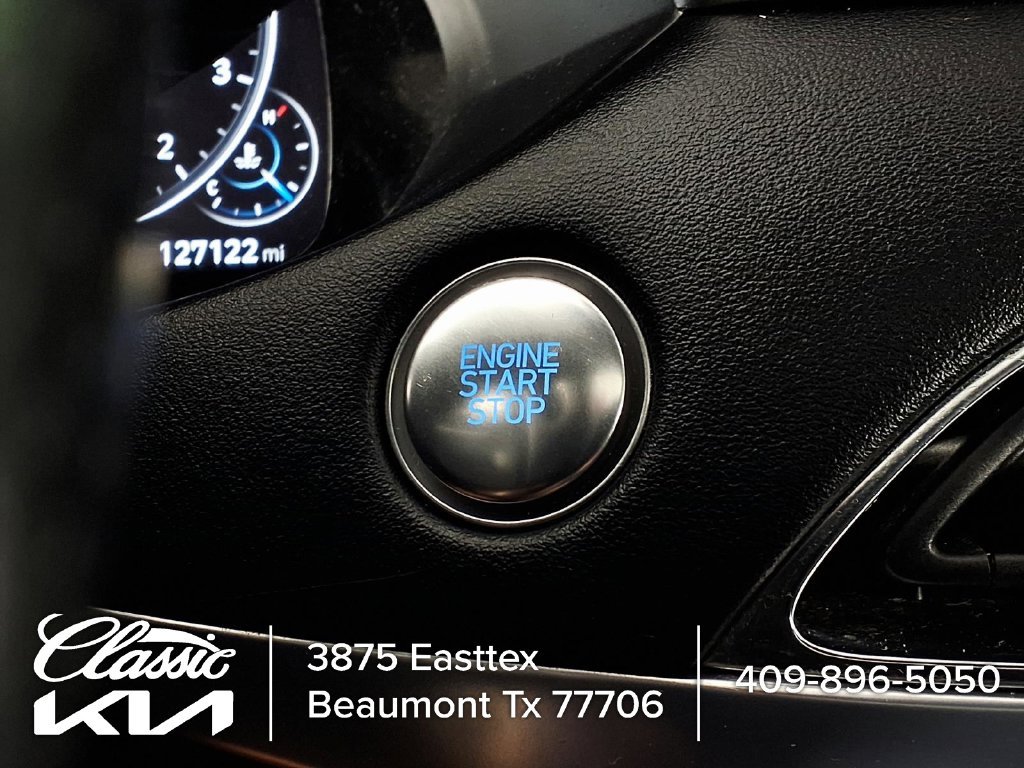 Used 2020 White Hyundai Limited image 18