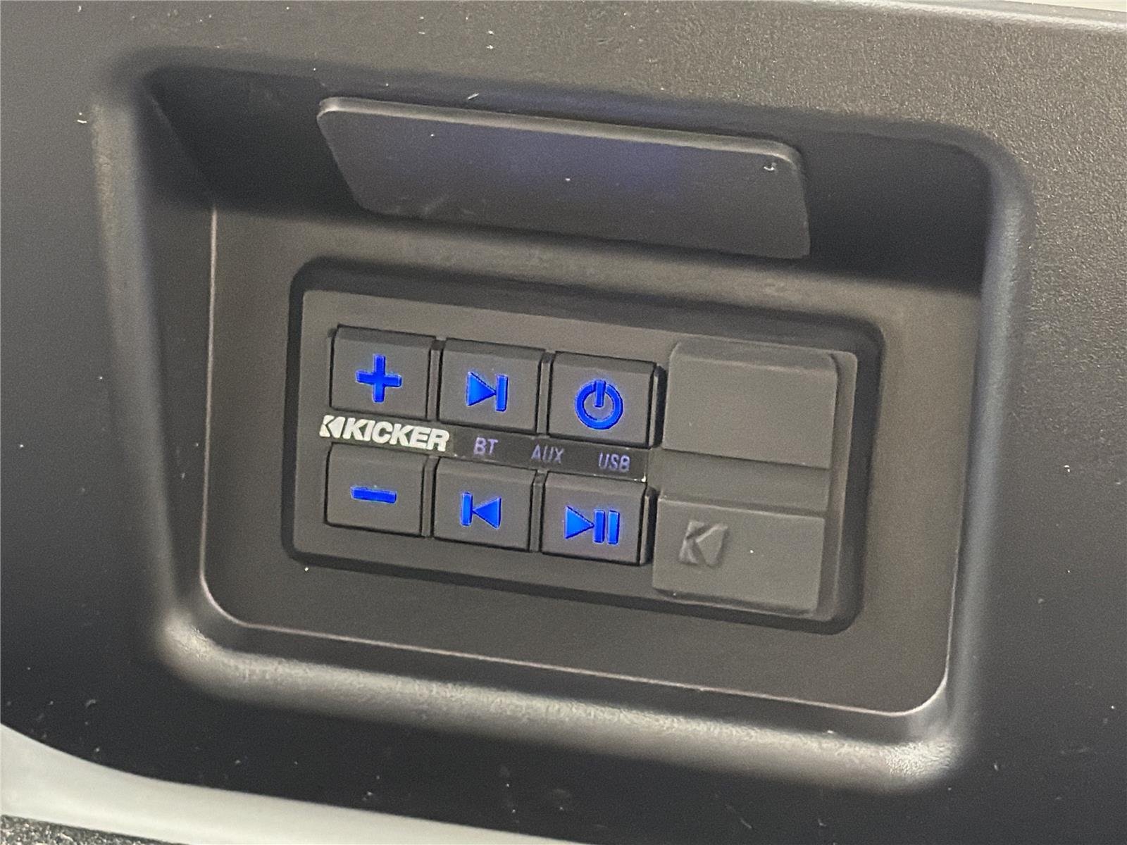 New 2026 Glacier White Tricoat GMC Denali Ultimate image 18