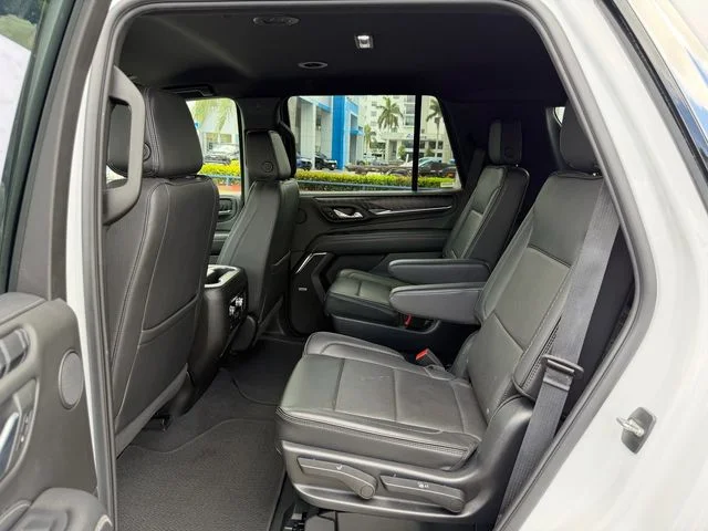 Used 2023 White GMC Denali image 13