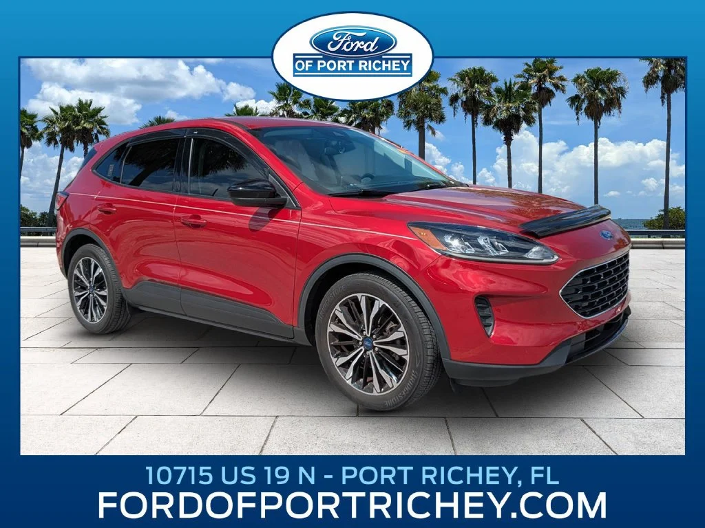 Certified Used 2022 Rapid Red Metallic Tinted Clearcoat Ford SE image 1