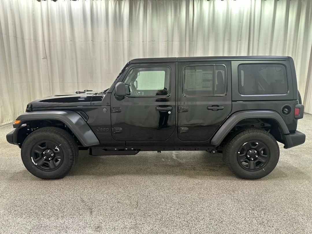 2026 Jeep Wrangler 4-Door Sport - Photo 6