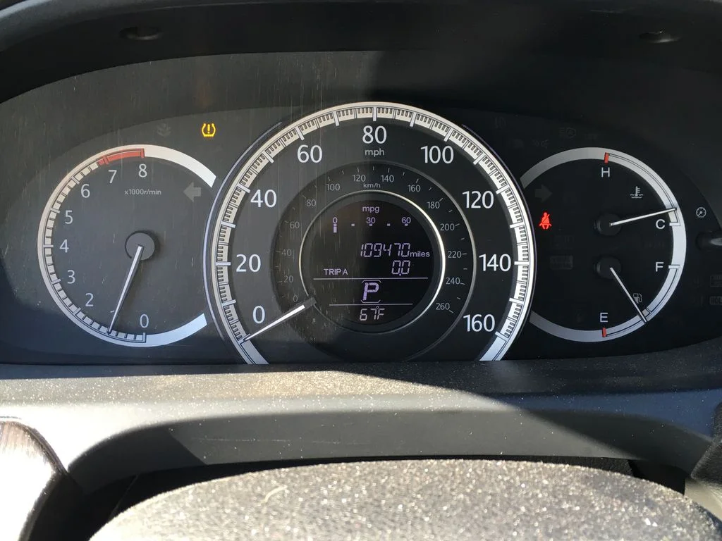 Used 2015  Honda EX-L image 2