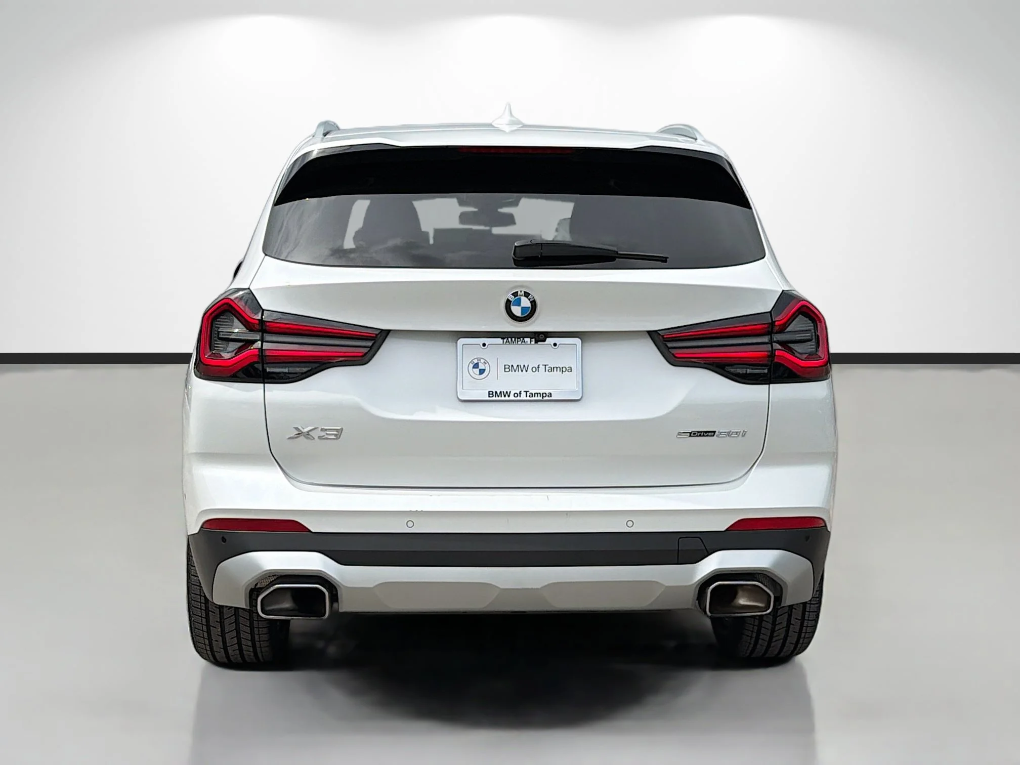 Certified Used 2023 Mineral White Metallic BMW sDrive30i image 4