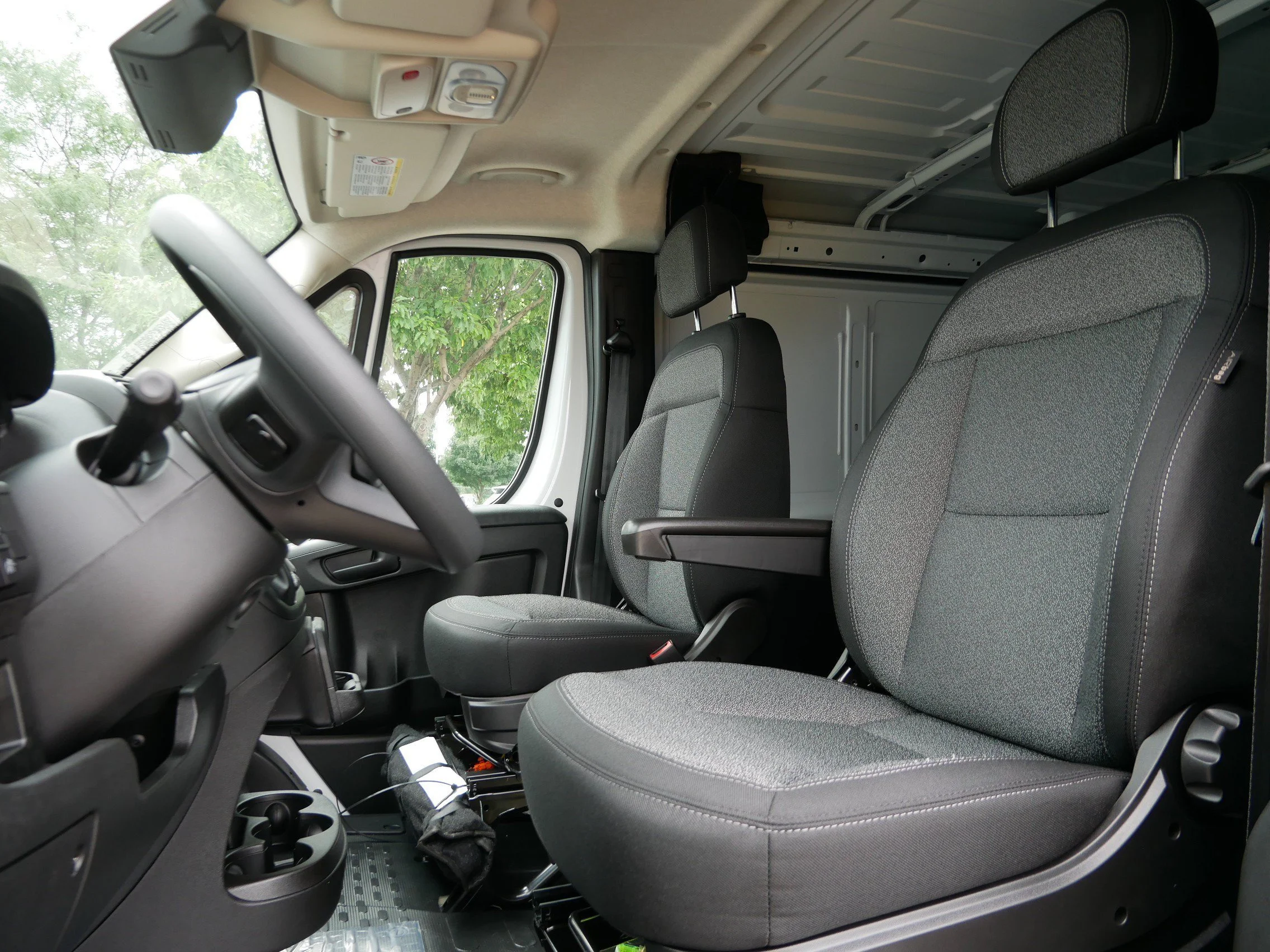 New 2026 Bright White Clearcoat RAM Tradesman image 9