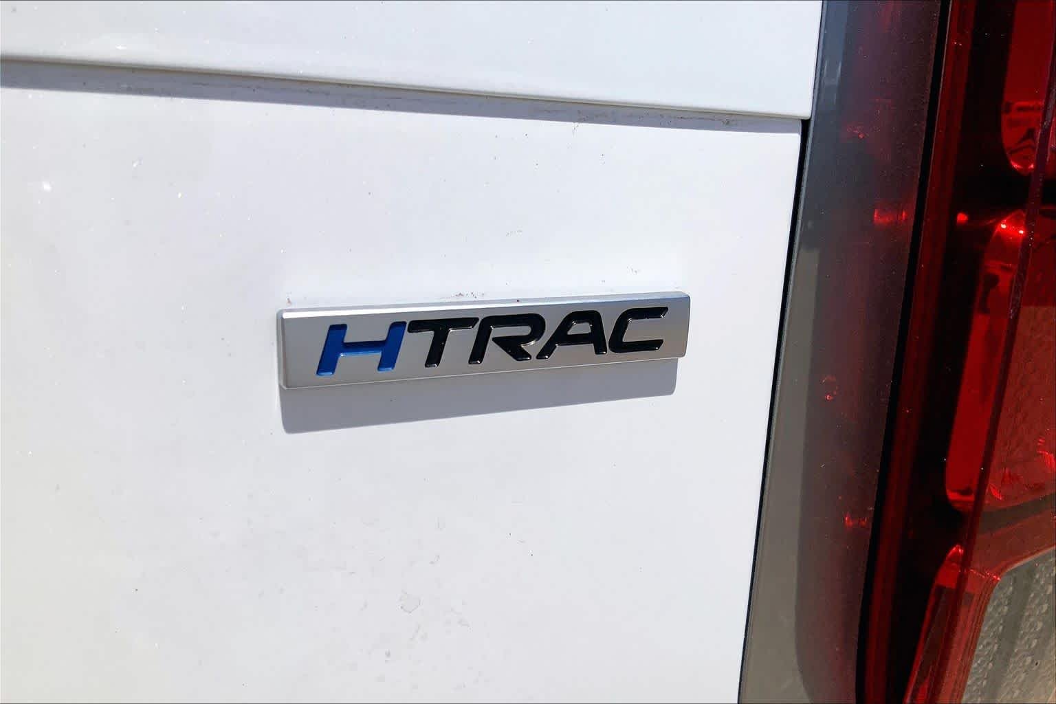 Used 2025 Hyper White Hyundai SEL image 9