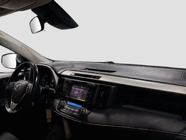 Used 2017 White Toyota XLE image 24