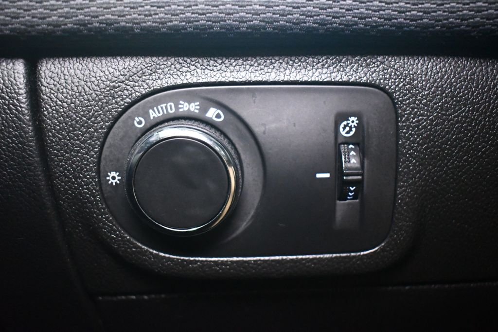 Used 2017 Arctic Blue Chevrolet LT image 20