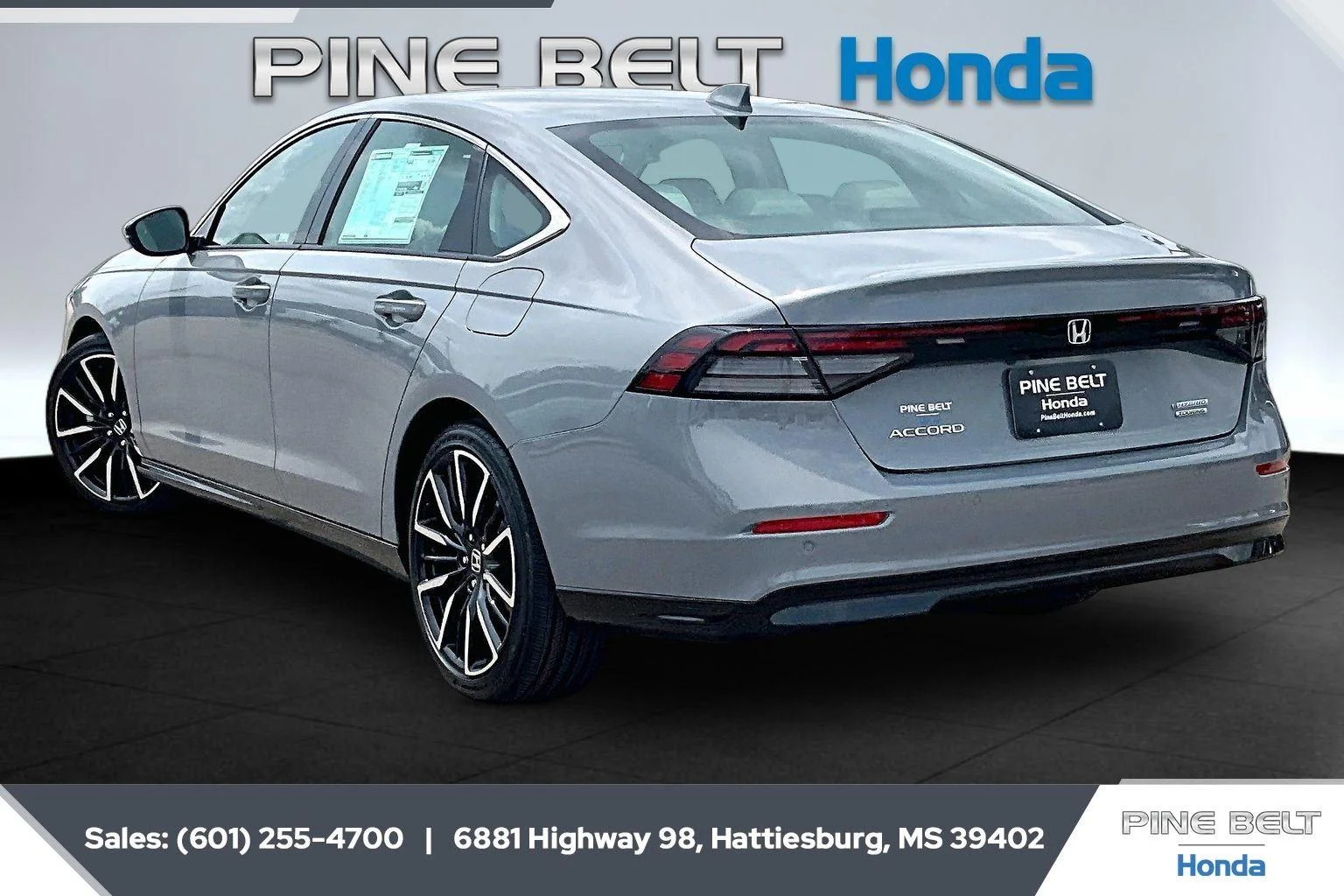 New 2026 Urban Gray Pearl Honda Touring image 3