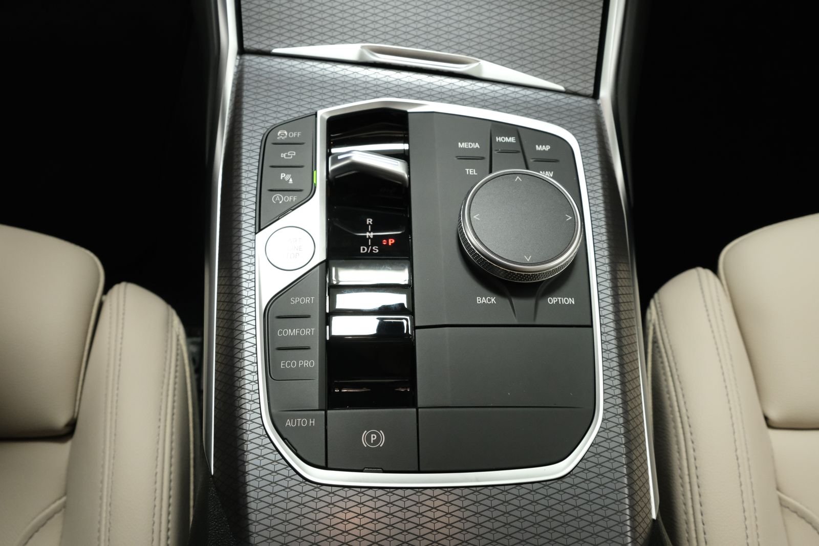 New 2026 Black Sapphire Metallic BMW 330i xDrive image 36