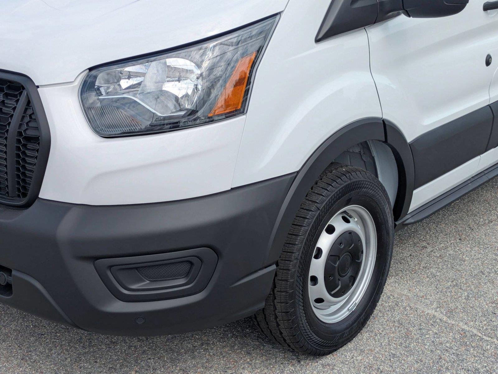 New 2026 Oxford White Ford Cargo Van image 9
