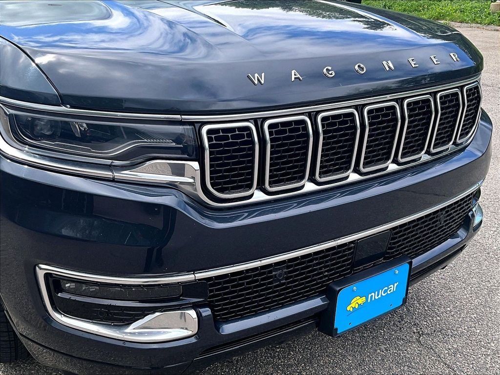 Used 2024 Gray Jeep Base image 32