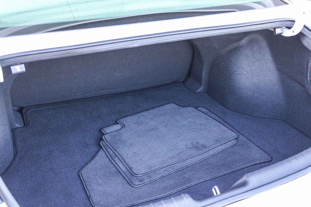 Certified Used 2025 White Hyundai SE image 27