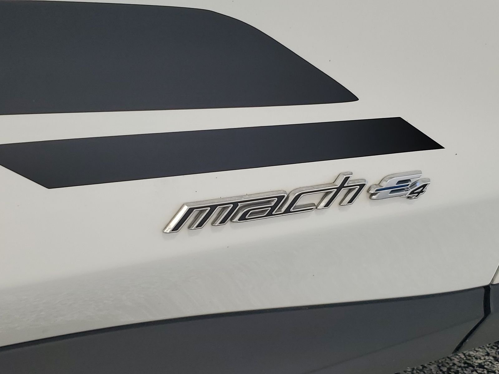 Used 2024 White Ford Select image 6