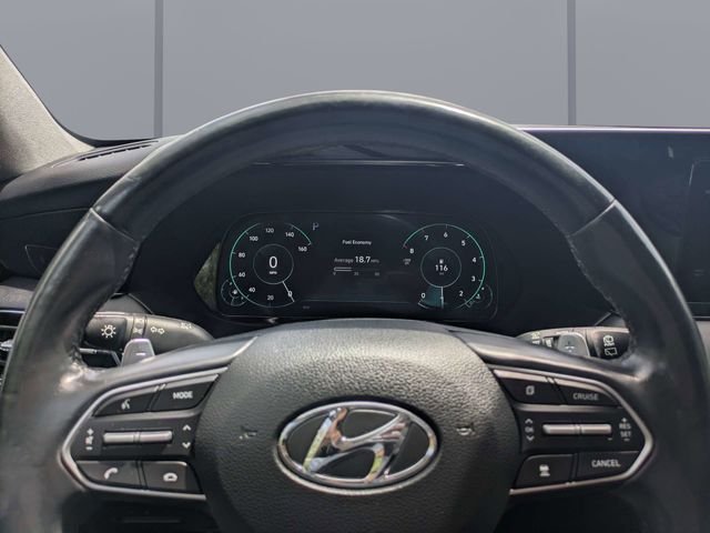 Used 2021 Red Hyundai Limited image 31