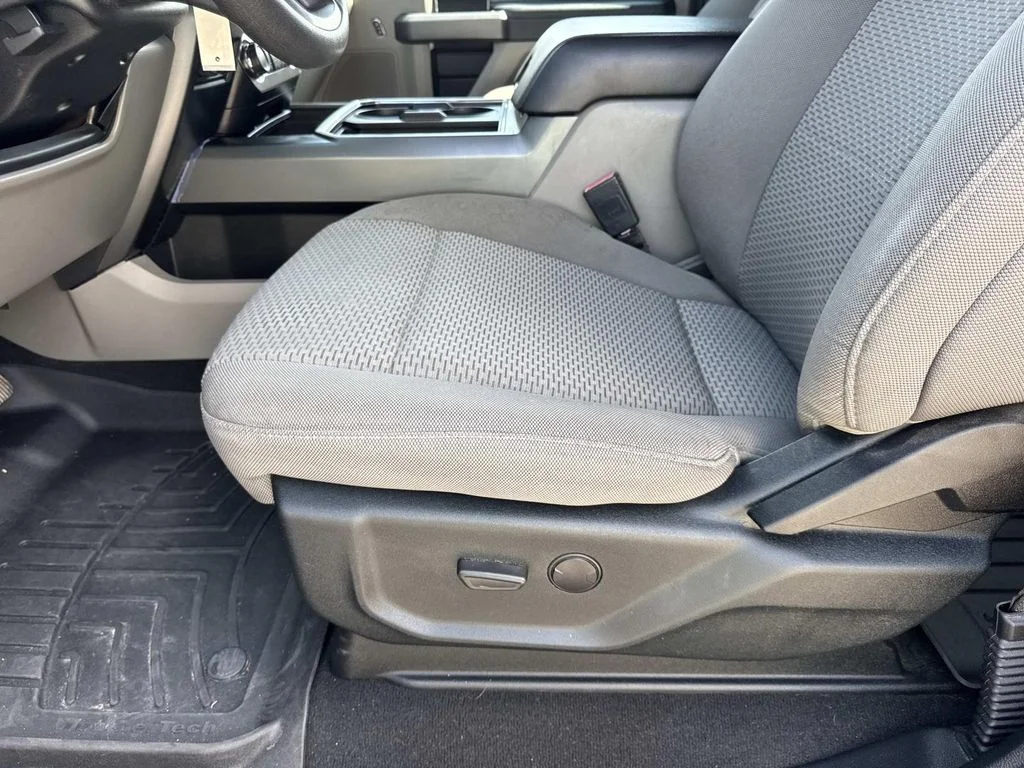 Certified Used 2020 Magnetic Metallic Ford XLT image 16