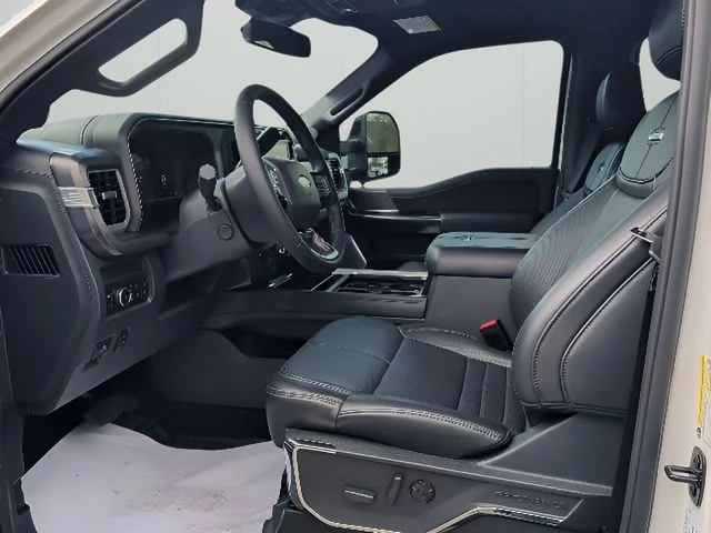 2025 Ford F-250 Super Duty Platinum - Photo 14