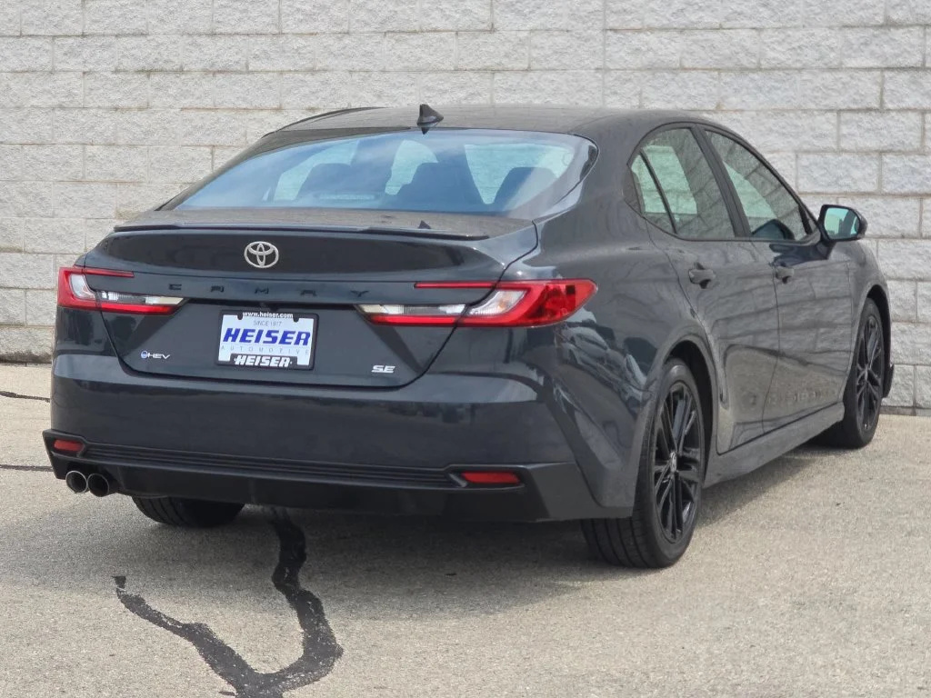 Used 2025  Toyota SE image 13