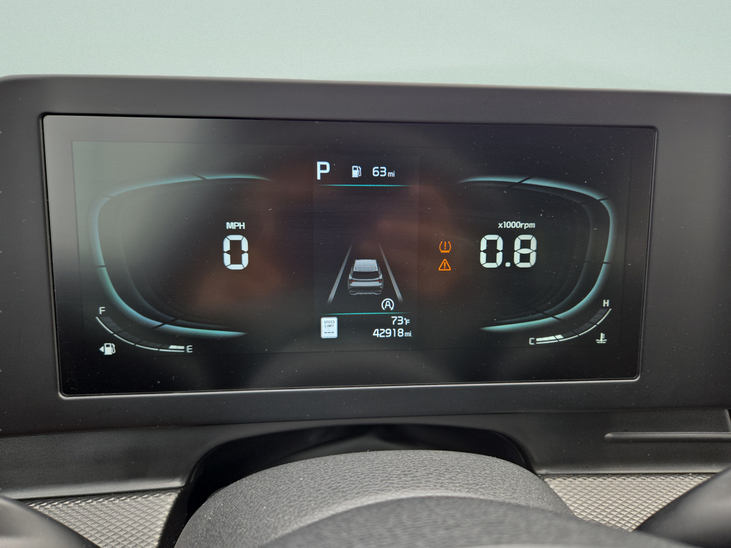 Used 2023 White Kia LX image 25