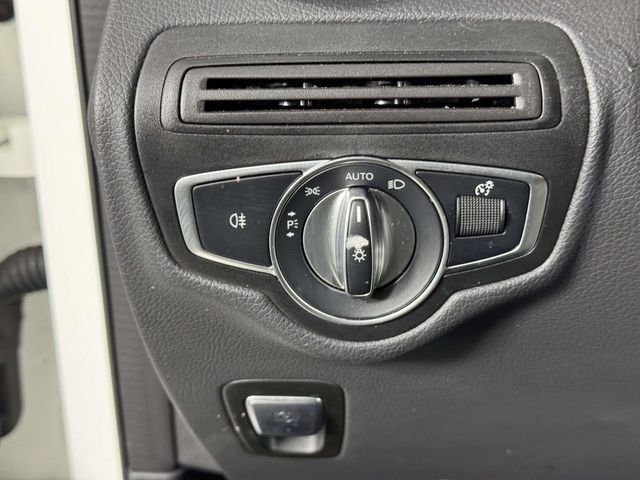 2022 Mercedes-Benz GLC GLC300 - Photo 20