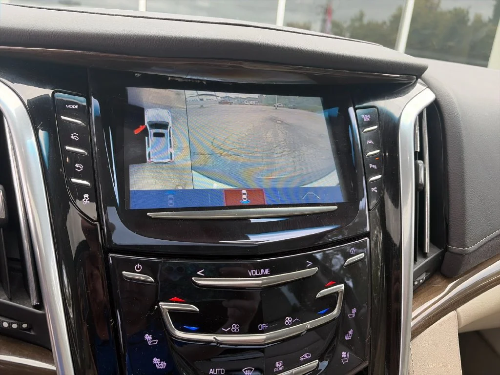 Used 2020 White Cadillac Premium Luxury image 26