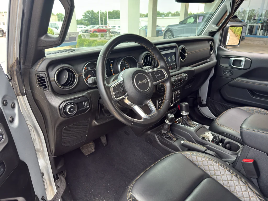 Used 2023 Silver Zynith Jeep High Altitude image 13