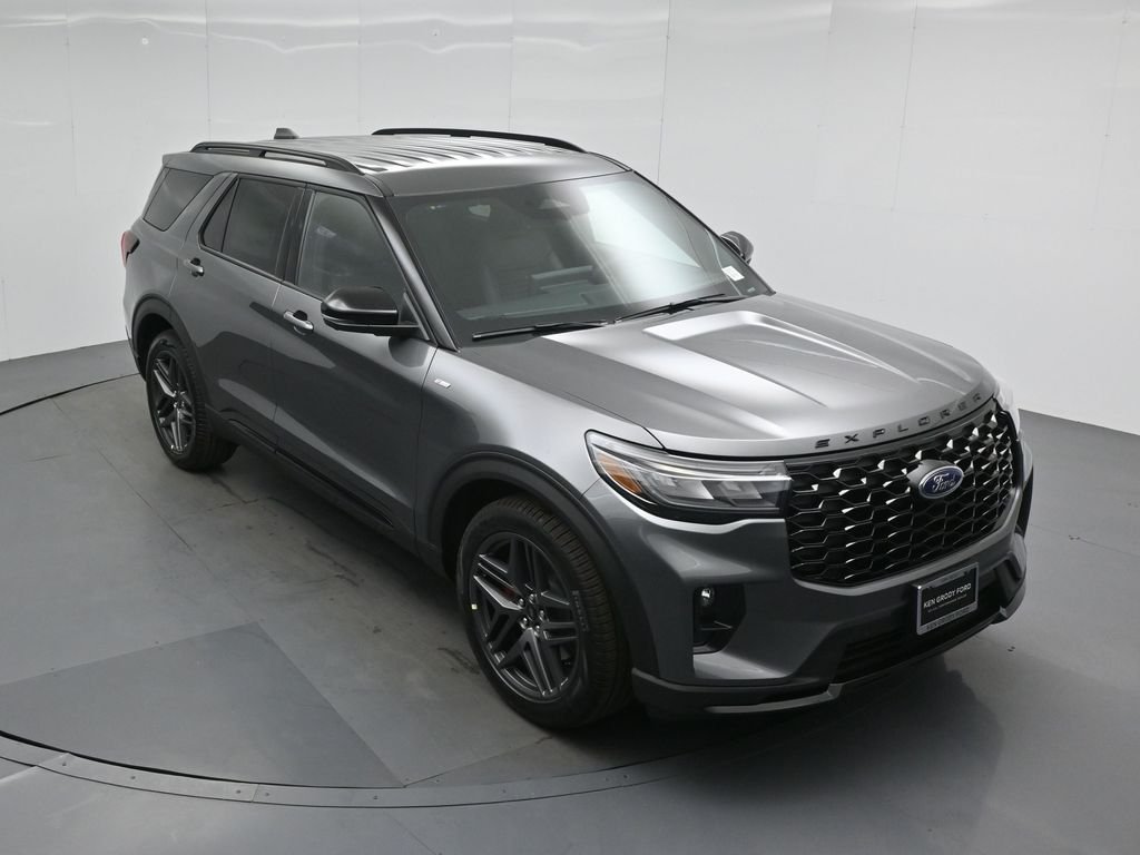New 2026 Carbonized Gray Metallic Ford ST-Line image 37