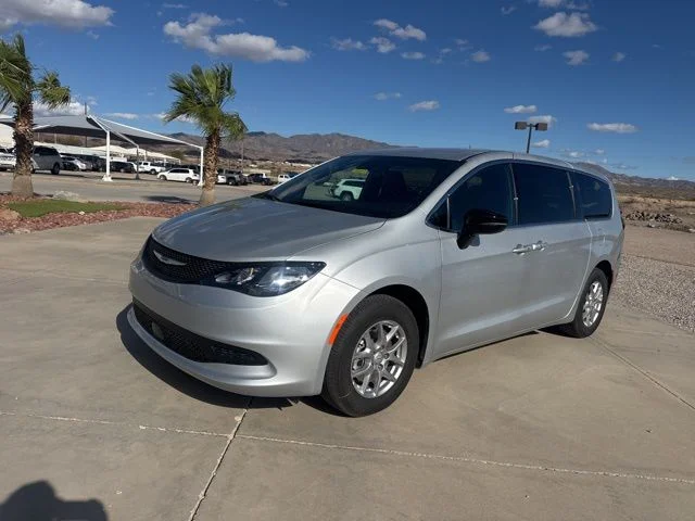 2026 Chrysler Voyager LX's photo