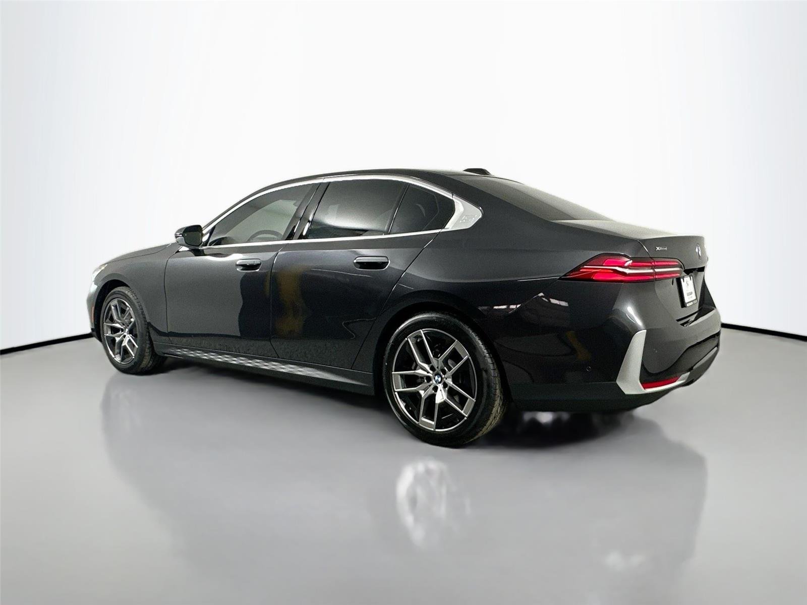Used 2026 Dark Graphite Metallic BMW 530i xDrive image 8