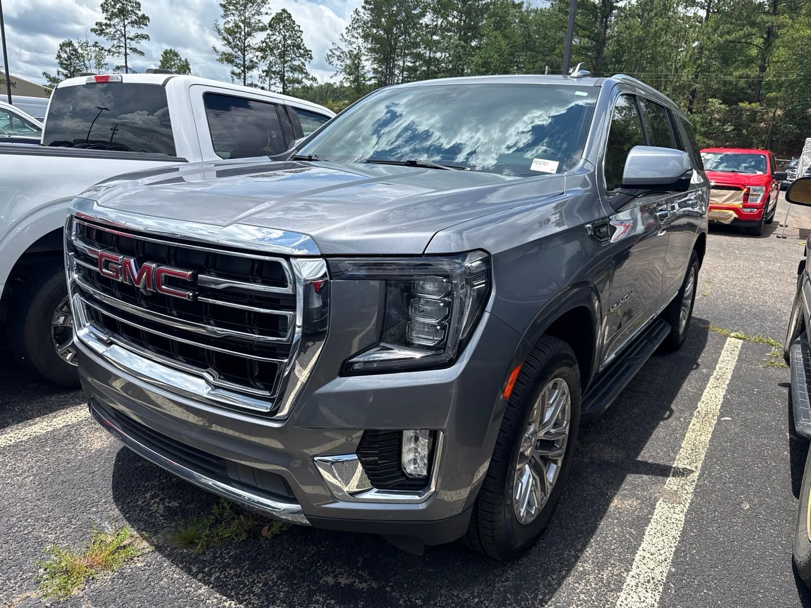 Used 2022 Gray GMC SLT image 2