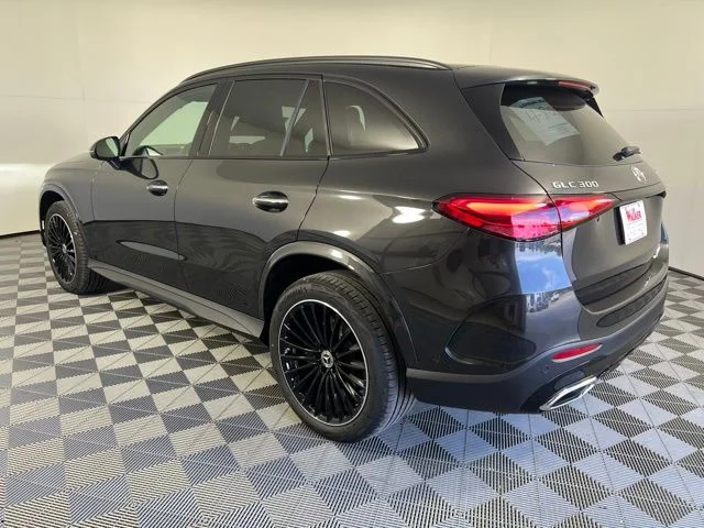 New 2026 Graphite Grey Metallic Mercedes-Benz GLC 300 image 5