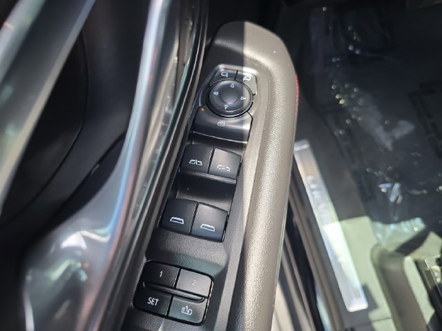 2024 Chevrolet Suburban RST - Photo 16