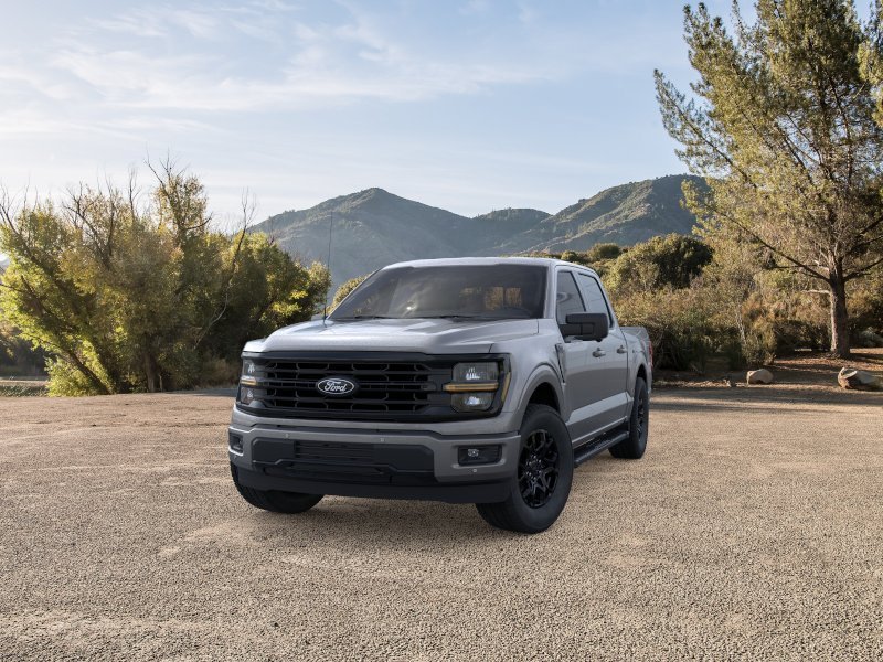 New 2026 Carbonized Gray Metallic Ford XLT image 4