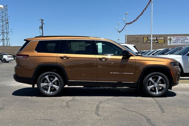 New 2026 Copper Shino Metallic Clear-Coat Exterior Paint Jeep Limited image 2