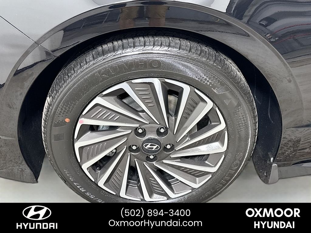 Used 2025 Abyss Black Hyundai SEL image 30