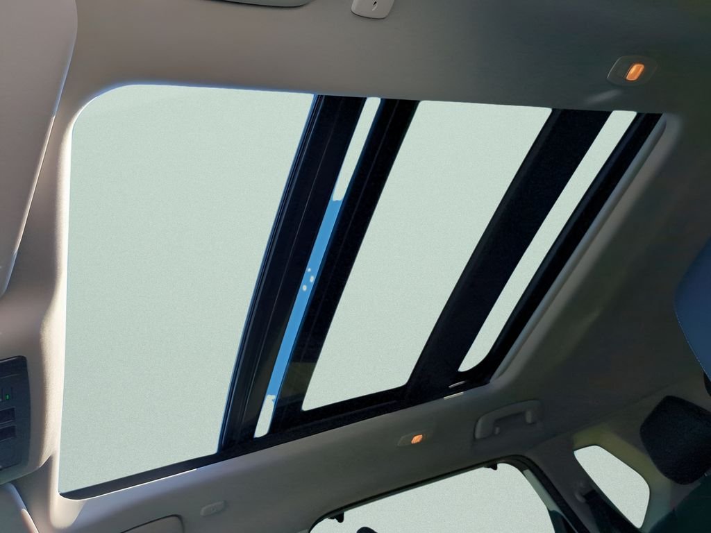 New 2026 White Nissan Platinum image 21