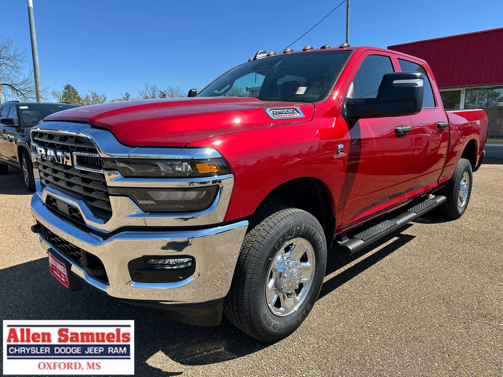 New 2026 Molten Red Pearl-Coat Exterior Paint RAM Tradesman image 8