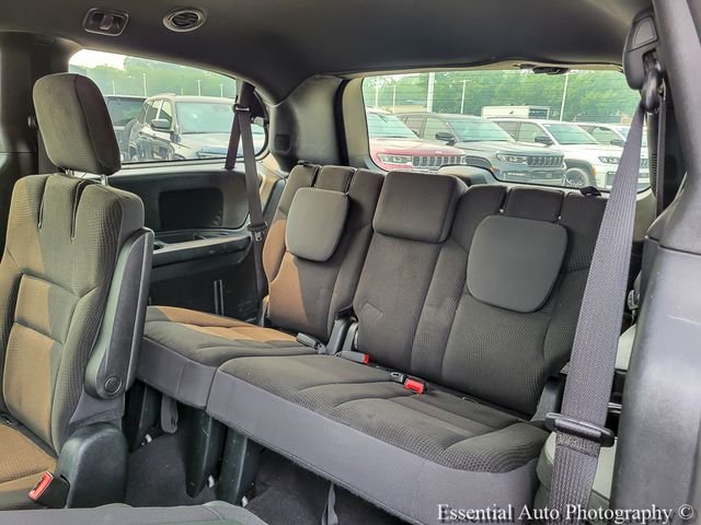 Used 2018 Silver Dodge SE Plus image 11
