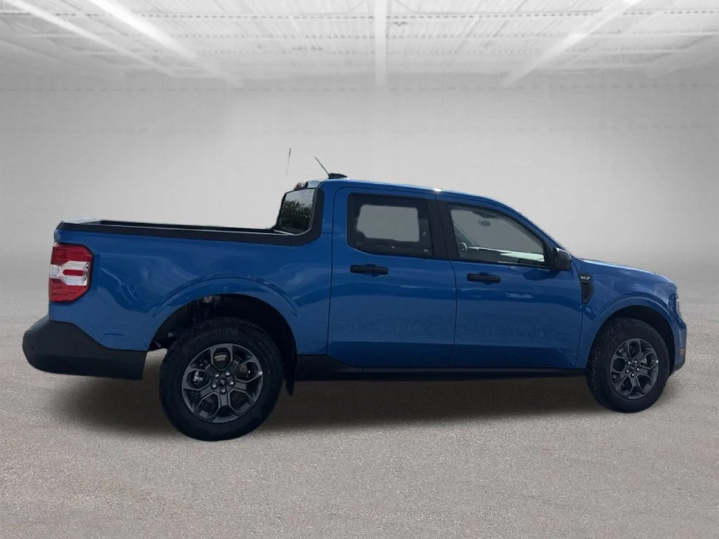 New 2026 Velocity Blue Ford XLT image 10
