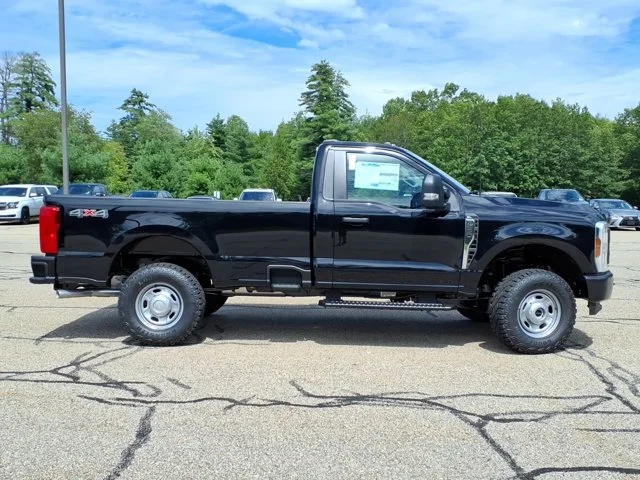 New 2026 Agate Black Metallic Ford XL image 23